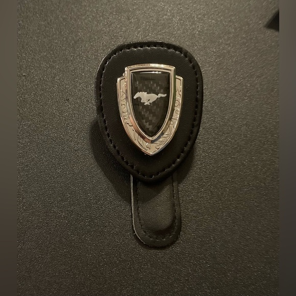 Mustang Sunglass Holder for Car with Logo Black Leather NWT - Picture 3 of 3